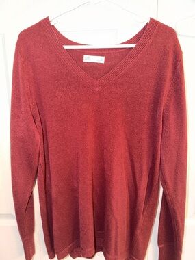 croft & barrow Women's V-Neck Sweater in maroon